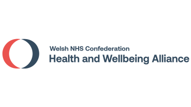 In English: This image features the logo of the Welsh NHS Confederation Health & Wellbeing Logo. In Welsh: Conffederasiwn GIG Cymru Cynghrair lechyd a Lles. 