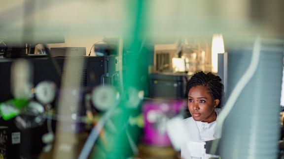 A healthcare scientist in a lab.