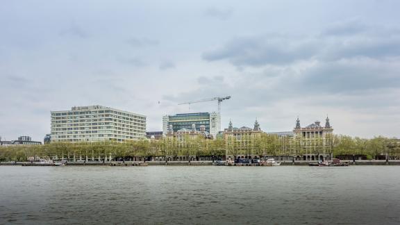 St Thomas' Hospital building.