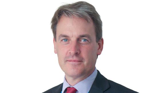 Headshot of Elliot Howard-Jones