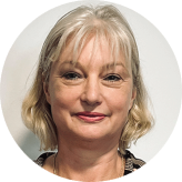 Headshot of Rachael Thornton