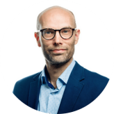 Tim Caroe headshot